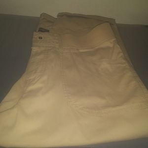 Relaxed, mid rise, capri